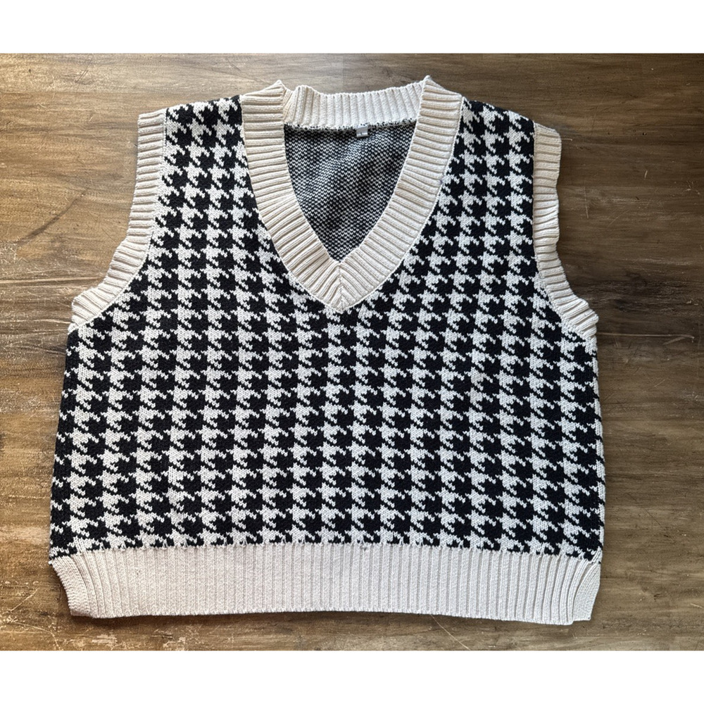 Houndstooth Sweater Vest • Cream/Black • V‑Neck Pullover • Womens Large No Brand